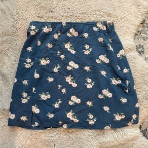 American Eagle blue floral mini skirt